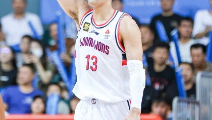 斗球体育直播官网-郭艾伦前交叉韧带断了！莫兰德：会一直支持你 大兄弟恢复好身体