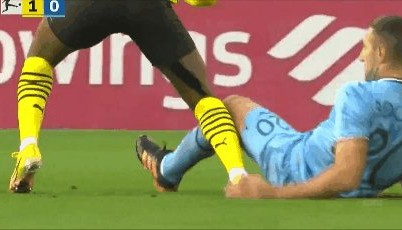 斗球体育直播下载-【德甲】穆科科双响+吊射破门 多特3比0波鸿